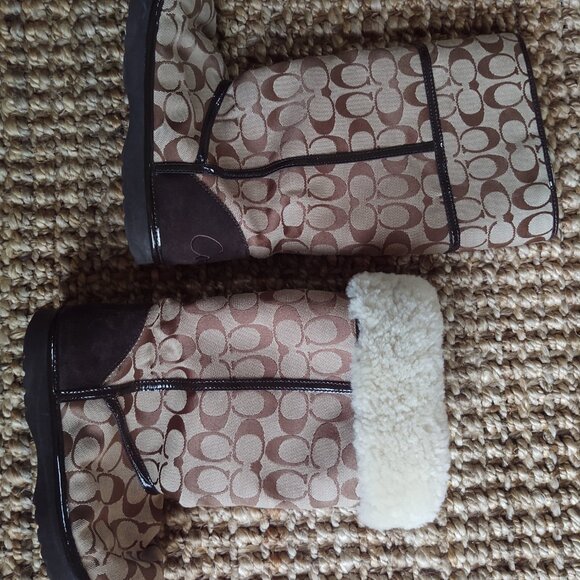 COACH "NIKOLE" Sherling-Lined BOOTS~ Size 8: Fold-Over Option - Picture 1 of 11